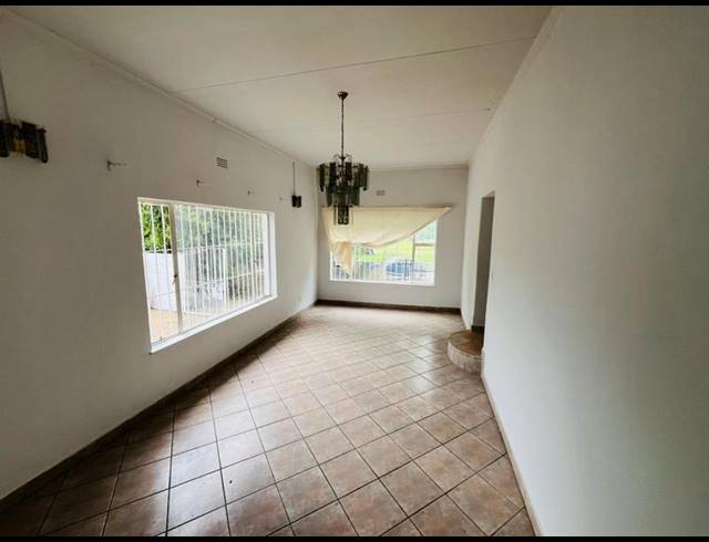 4 BEDROOM HOUSE FOR SALE IN MAYFIELD PARK